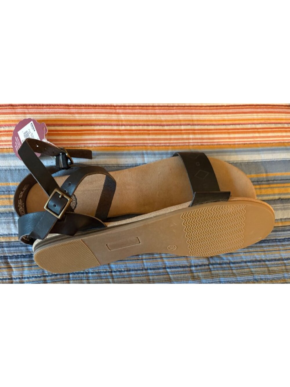 Womens Black Strappy Flats Sandals By SO Size 9.5 Medium With Buckle Closure - Picture 6 of 7